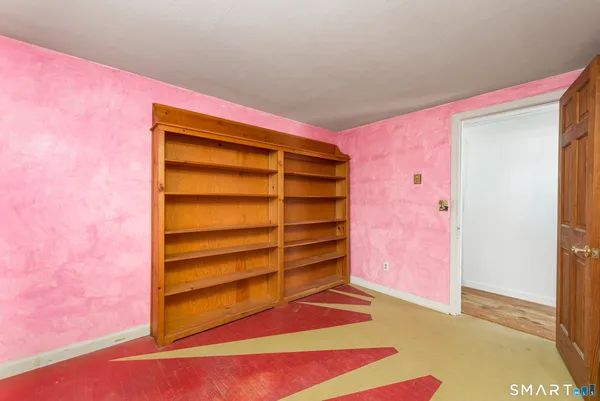 $325,000 | 39 Papermill Road, Hebron, CT 06231