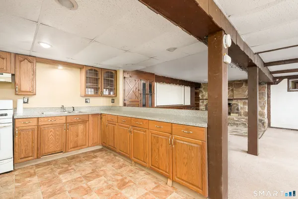 $325,000 | 39 Papermill Road, Hebron, CT 06231