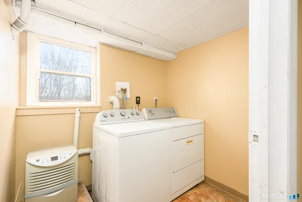 $325,000 | 39 Papermill Road, Hebron, CT 06231