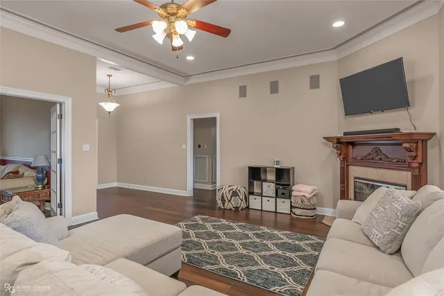 $391,000 | 304 Dogwood S Lane, Haughton, LA 71037