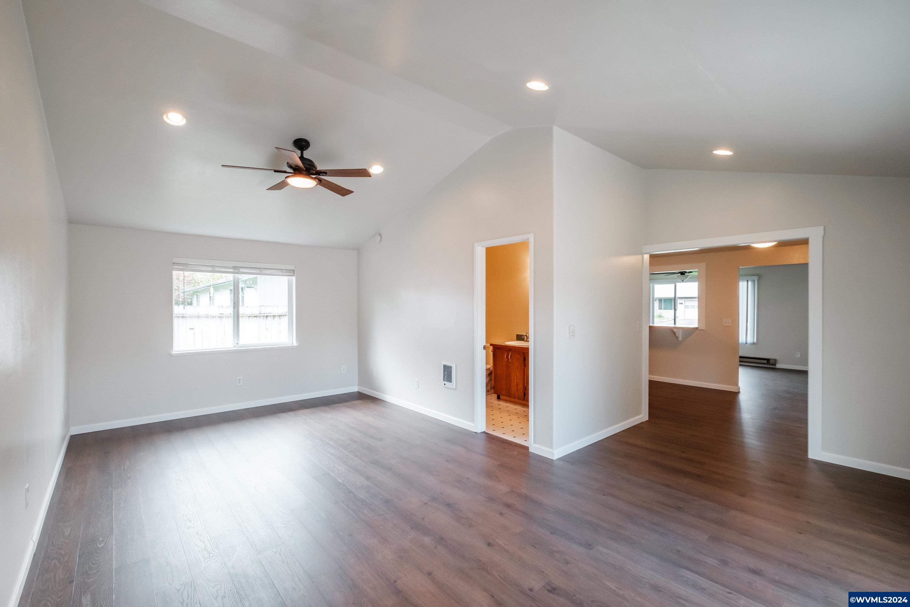 3357 Devon Place Southeast Albany, OR 97322 - Photo 10 of 25