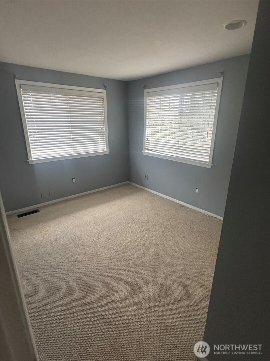 3627 South 262nd Street Kent, WA 98032 - Photo 8 of 10