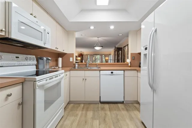 $363,000 | 6662 Boca Del Mar Drive, Unit 112, Boca Raton, FL 33433