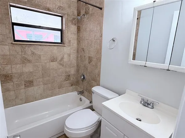 $1,695 | 1544 77th Avenue North, St. Petersburg, FL 33702