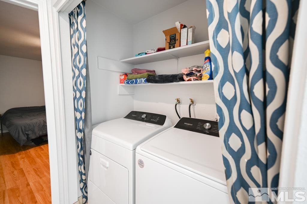 340 West Hampton Drive Carson City, NV 89706 - Photo 15 of 24 a utility room with dryer and washer