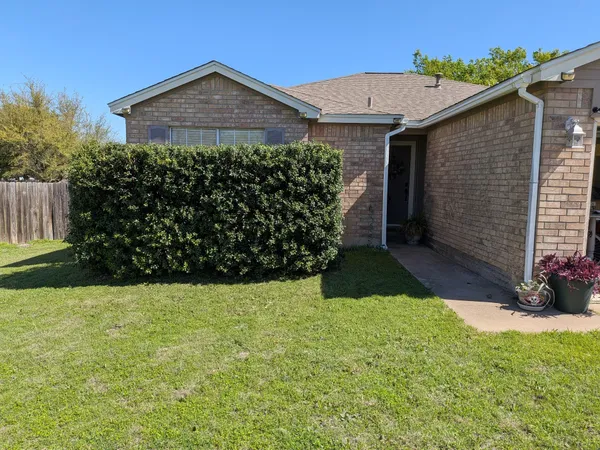 $1,740 | 1800 Twisted Oak Drive, Leander, TX 78641