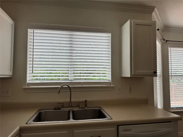 $1,740 | 1800 Twisted Oak Drive, Leander, TX 78641