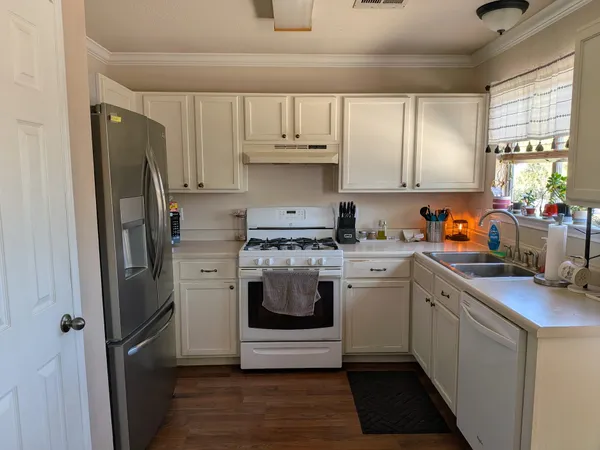 $1,740 | 1800 Twisted Oak Drive, Leander, TX 78641