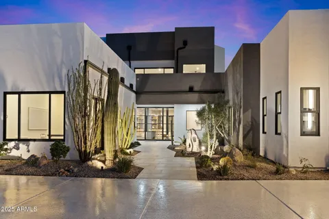 $4,900,000 | 3135 East Palo Verde Drive, Phoenix, AZ 85016