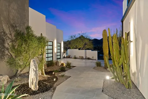 $4,900,000 | 3135 East Palo Verde Drive, Phoenix, AZ 85016