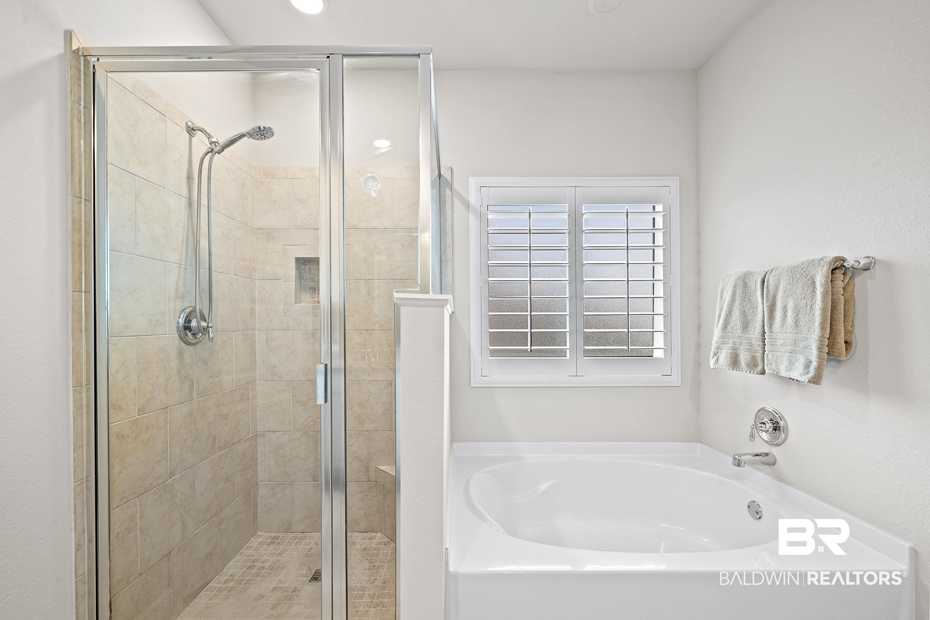 4160 Inverness Circle Gulf Shores, AL 36542 - Photo 18 of 30 Walk-in Shower