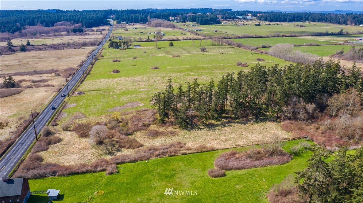 55 East Crescent Harbor Road Oak Harbor, WA 98277 - Photo 2 of 16 Gallery Image 2