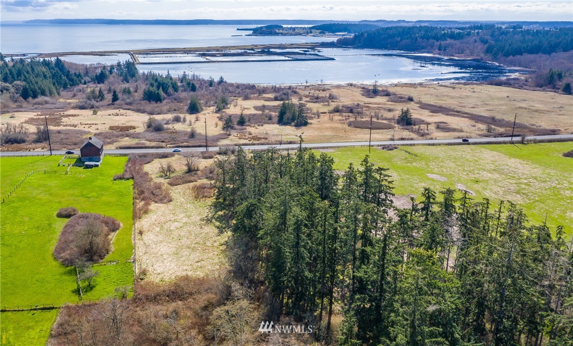 55 East Crescent Harbor Road Oak Harbor, WA 98277 - Photo 3 of 16 Gallery Image 3