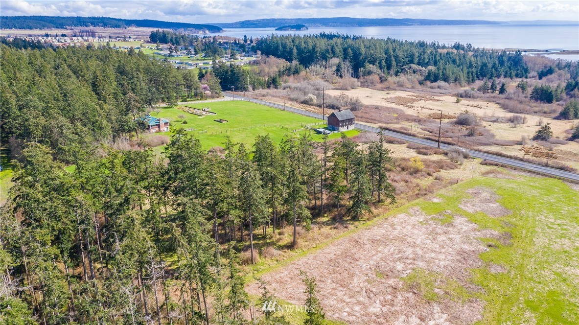 55 East Crescent Harbor Road Oak Harbor, WA 98277 - Photo 5 of 16 Gallery Image 5