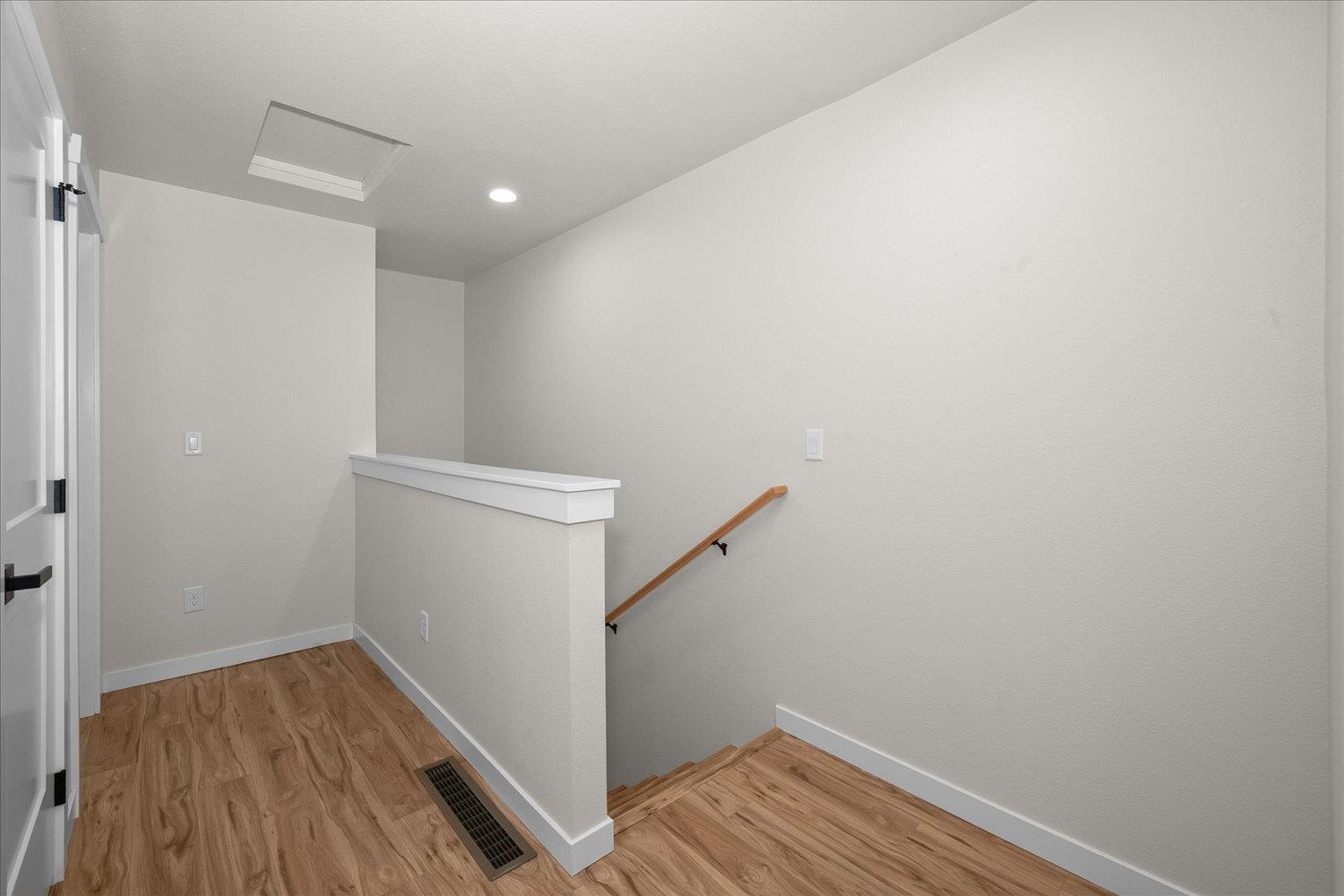 2401 East Longfellow Avenue Spokane, WA 99207 - Photo 11 of 20