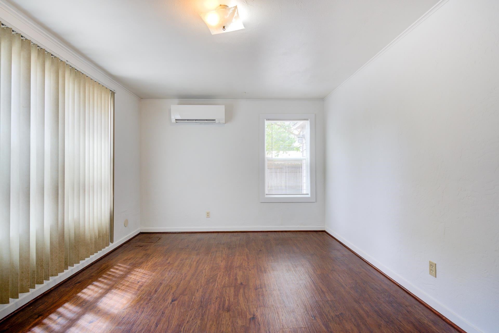 535 Spring Street Yreka, CA 96097 - Photo 5 of 30 Gallery Image 5