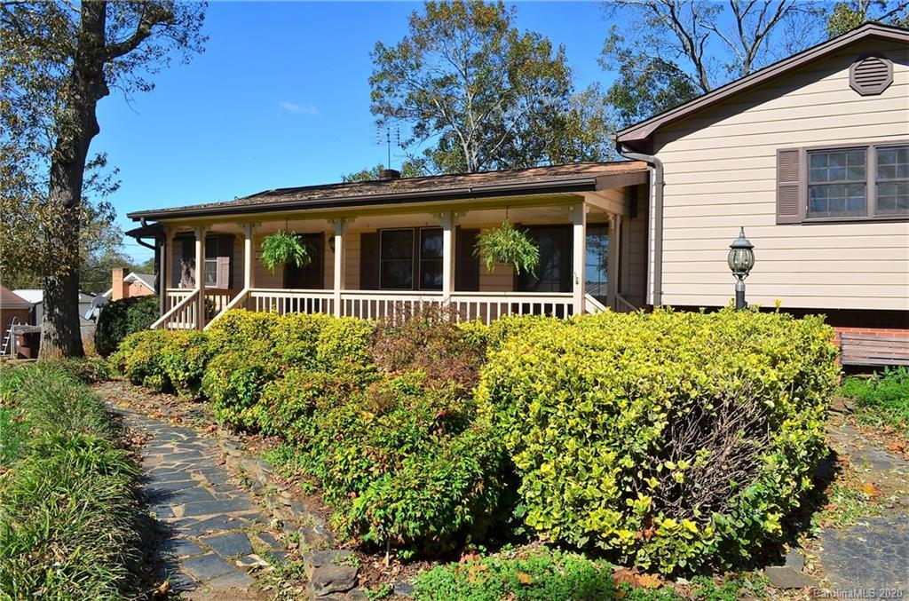 1868 Noah Path Conover, NC 28613 - Photo 2 of 45 Gallery Image 2