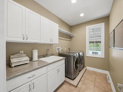 $950,000 | 2013 Marjorie Lane, Coraopolis, PA 15108