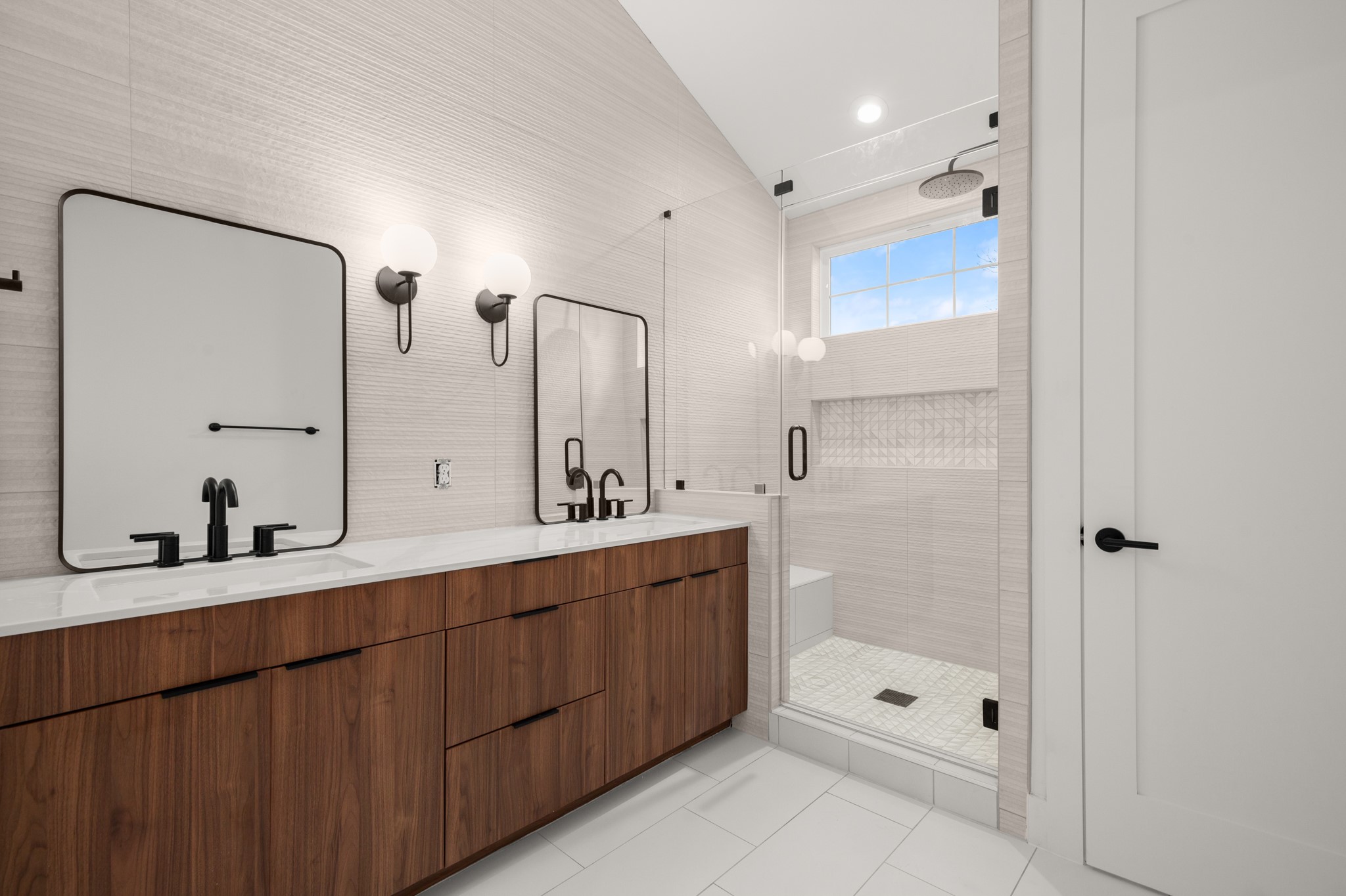 601 Vermont Road, Unit 1 Austin, TX 78702 - Photo 8 of 14 Sample Finish Outs