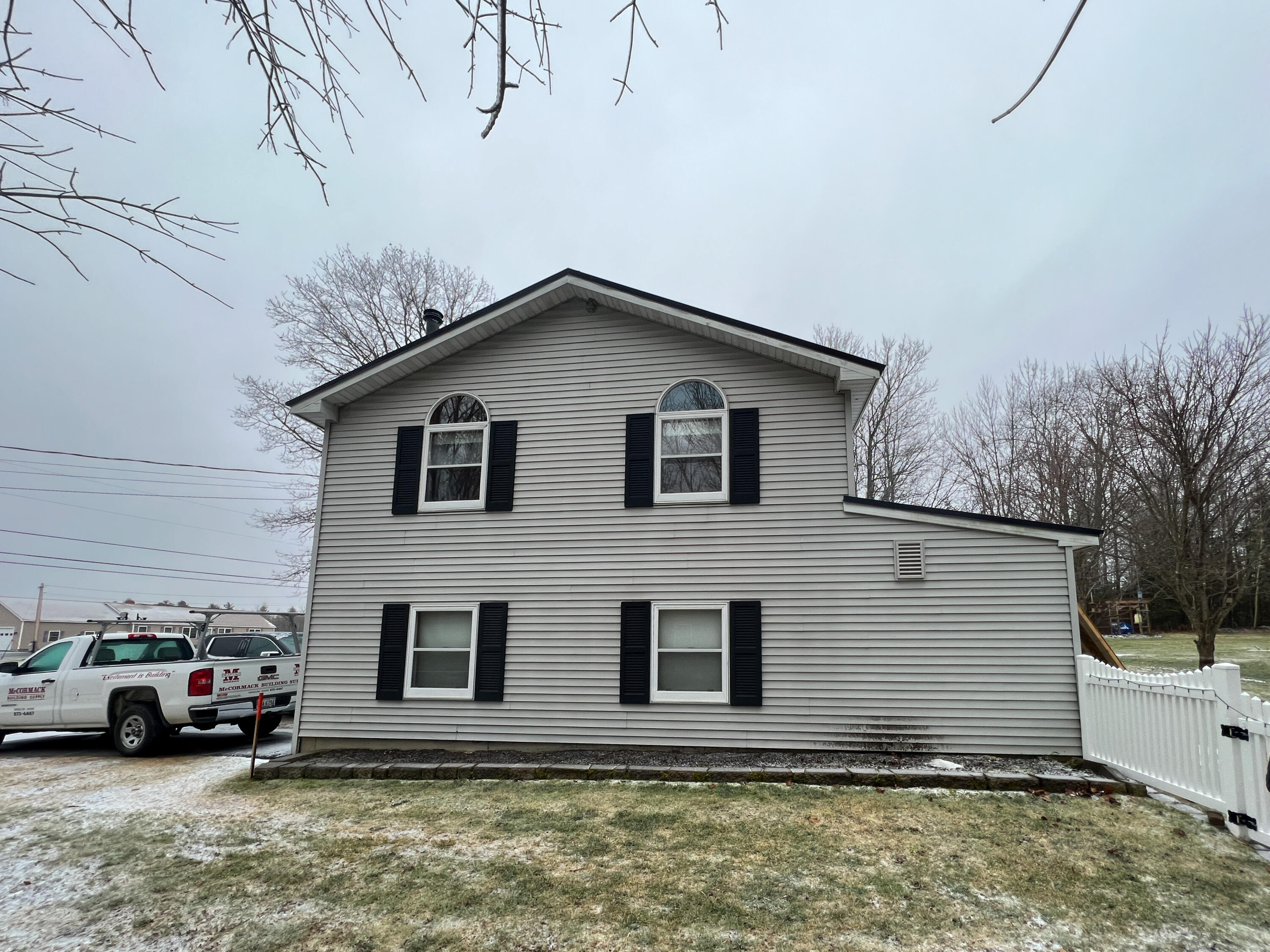 661 Albion Road Benton, ME 04901 - Photo 3 of 38 20230105_202357592_iOS-2