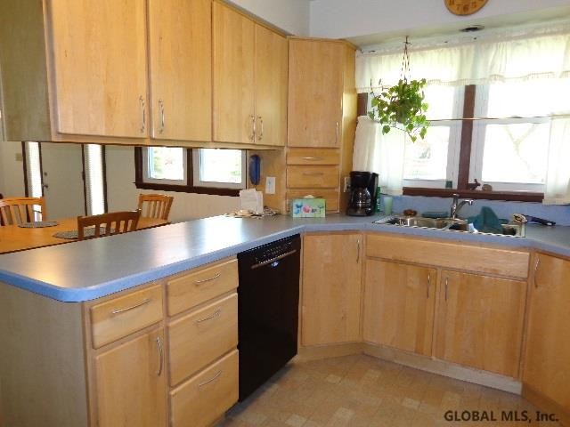 64 Salisbury Road Bethlehem, NY 12054 - Photo 9 of 24 Photo 9