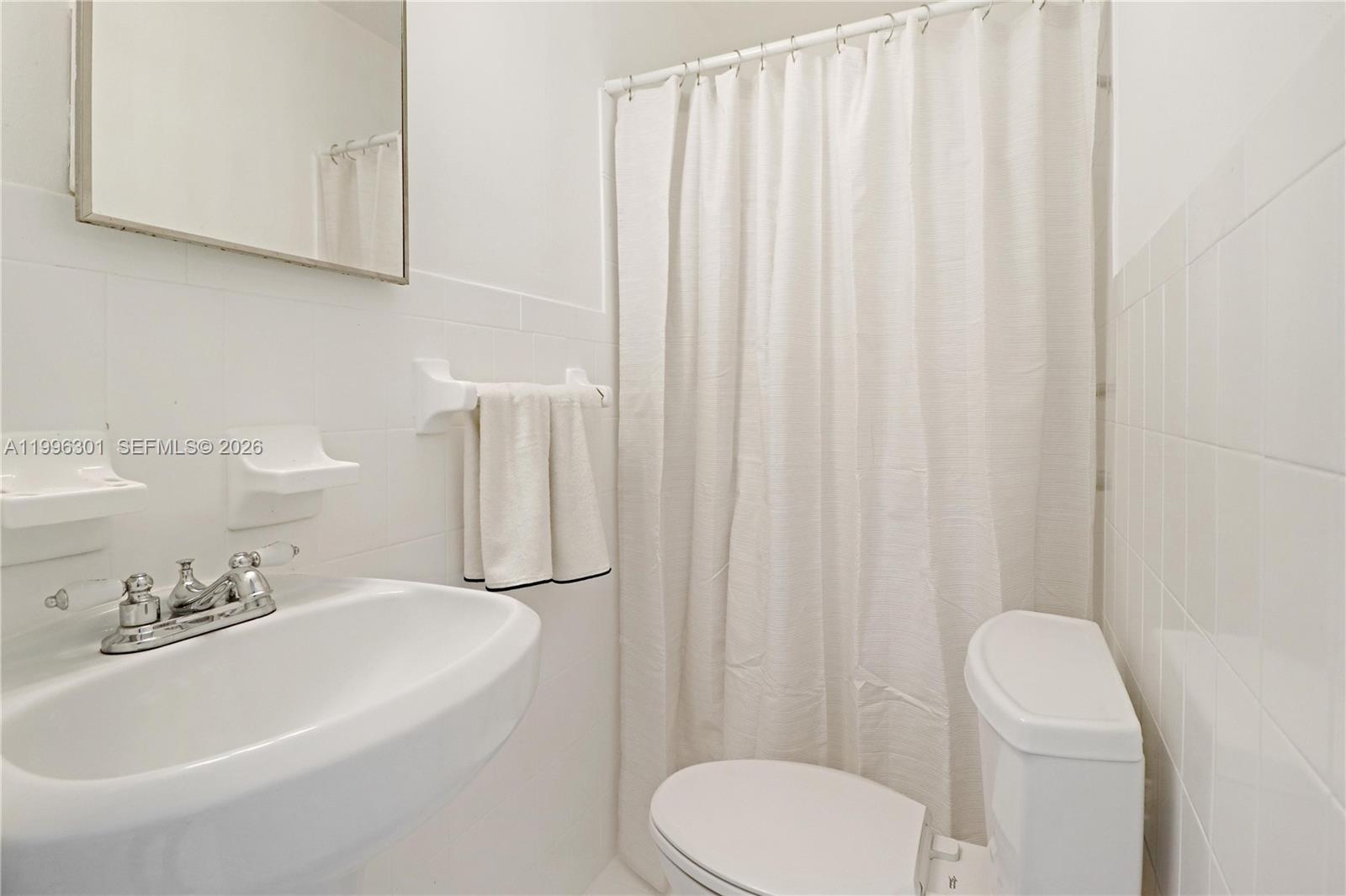 6415 Southwest 39th Street Miami, FL 33155 - Photo 17 of 37 Gallery Image 17