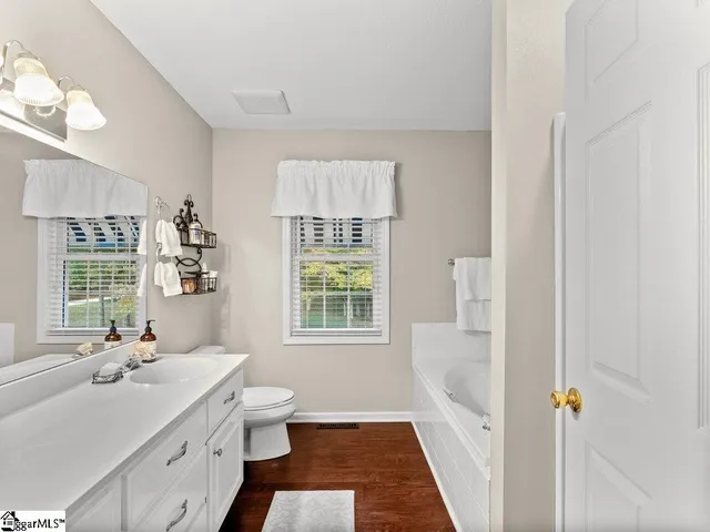 $659,900 | 620 Oak Grove Road, Landrum, SC 29356