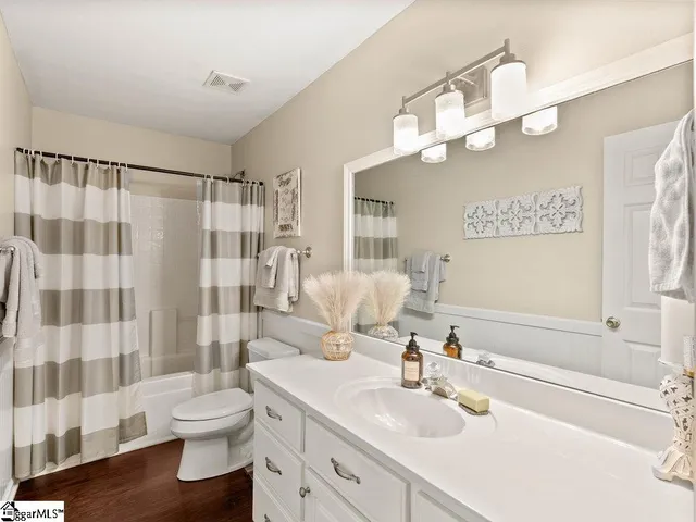 $659,900 | 620 Oak Grove Road, Landrum, SC 29356