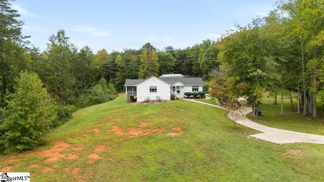 $659,900 | 620 Oak Grove Road, Landrum, SC 29356