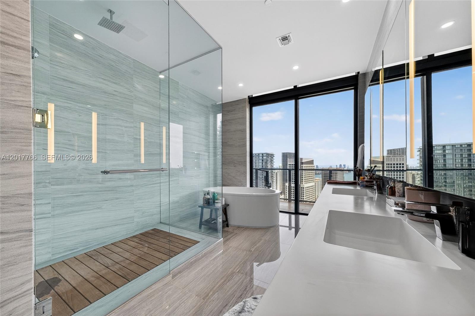 88 Southwest 7th Street, Unit PH4202 Miami, FL 33130 - Photo 25 of 88