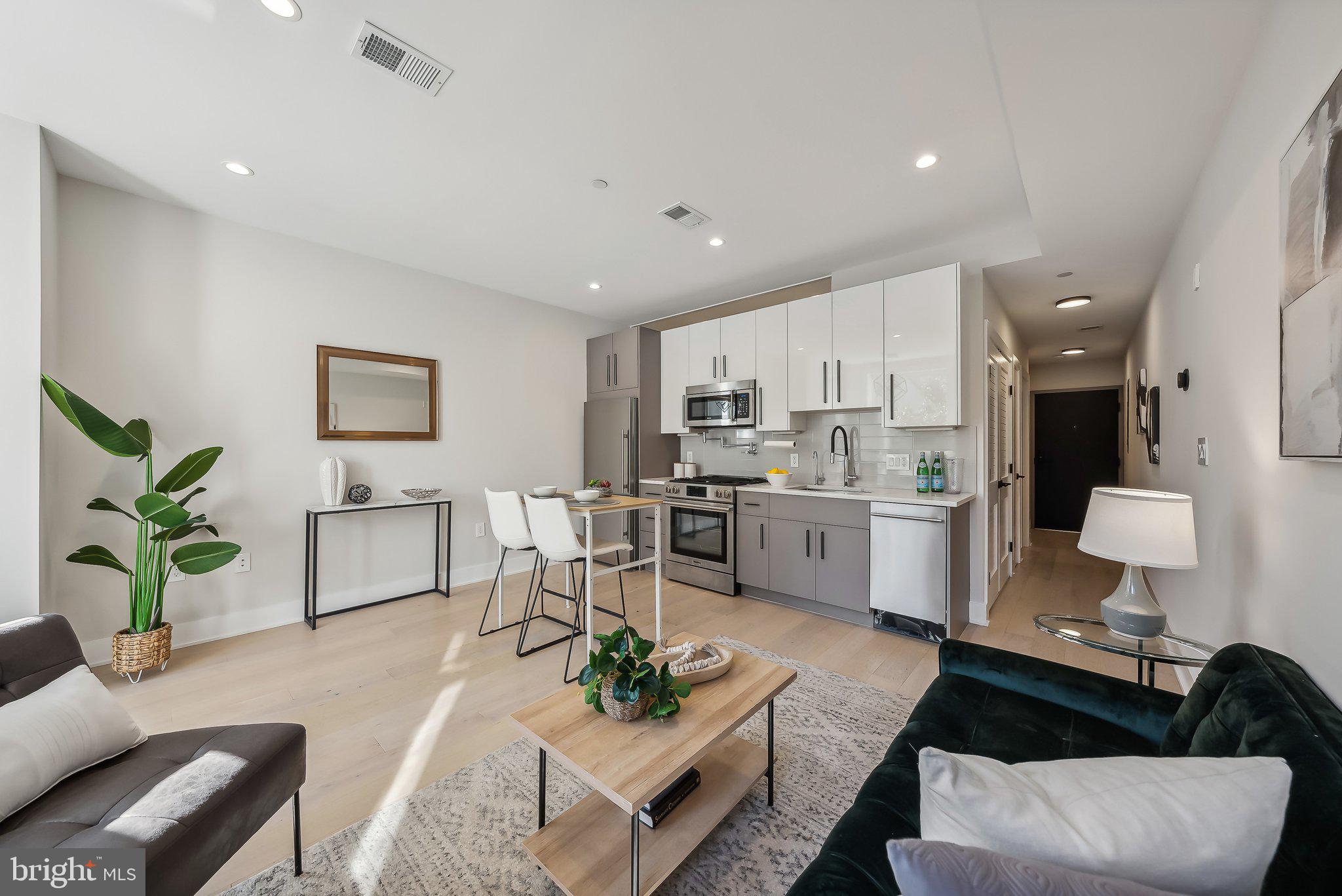 2466 Ontario Road Northwest, Unit 3 Washington, DC 20009 - Photo 8 of 22