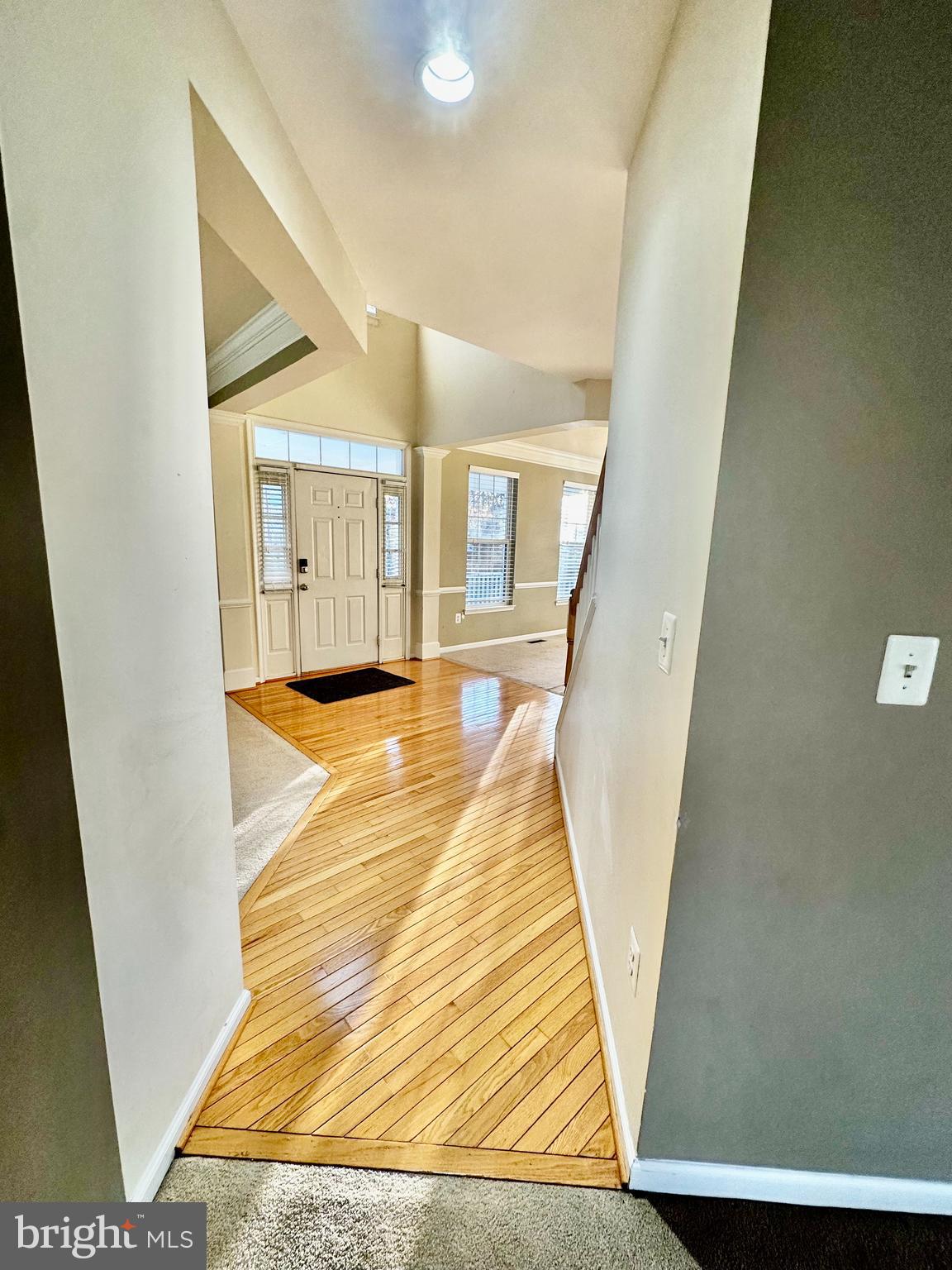 43438 Oxen Lane Chantilly, VA 20152 - Photo 17 of 49 a view of a living room
