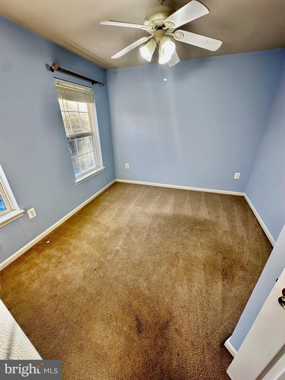 43438 Oxen Lane Chantilly, VA 20152 - Photo 34 of 49 a view of an empty room with a window