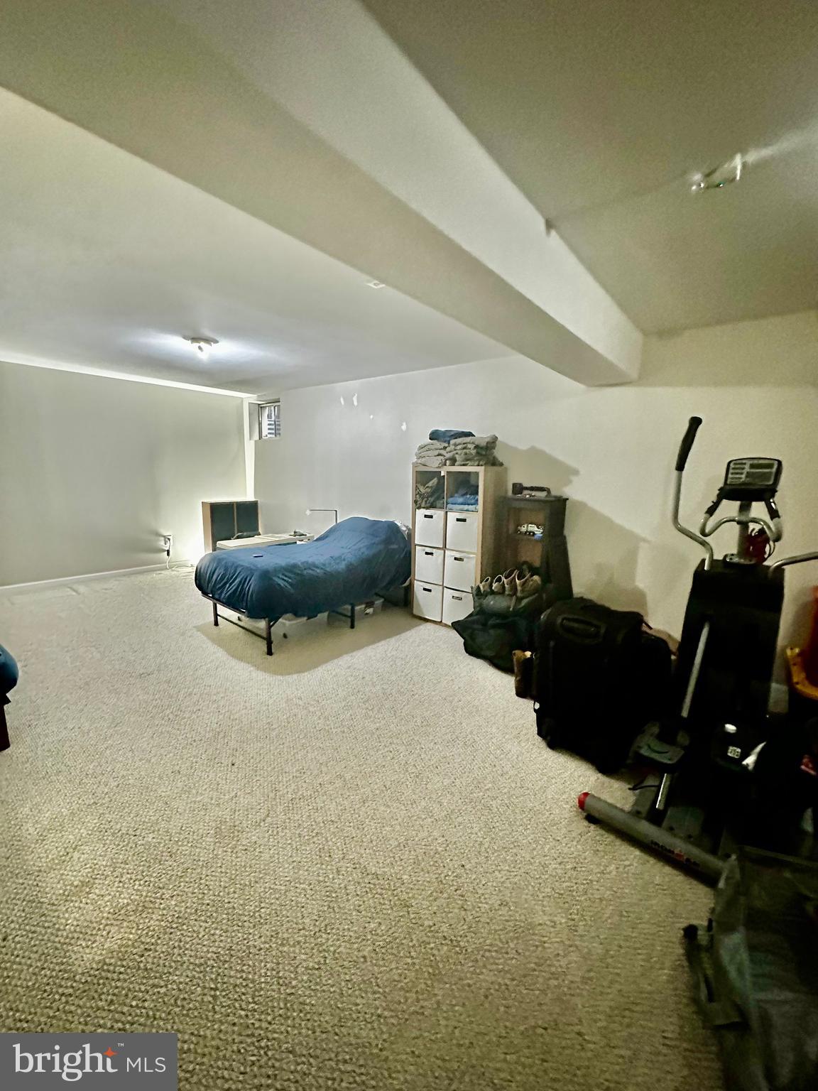 43438 Oxen Lane Chantilly, VA 20152 - Photo 41 of 49 a bedroom with furniture and a air conditioner vent