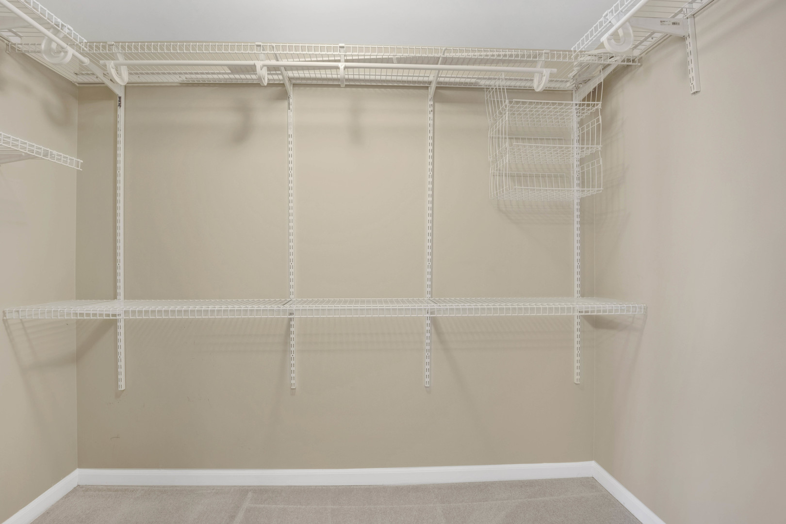 201 West Brush Hill Road, Unit 203 Elmhurst, IL 60126 - Photo 15 of 24 a view of a room
