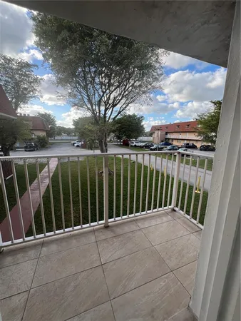 $2,200 | 260 Northwest 107th Avenue, Unit 212, Miami, FL 33172