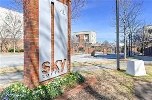 $2,000 | 898 Oak Street Southwest, Unit 3203, Atlanta, GA 30310