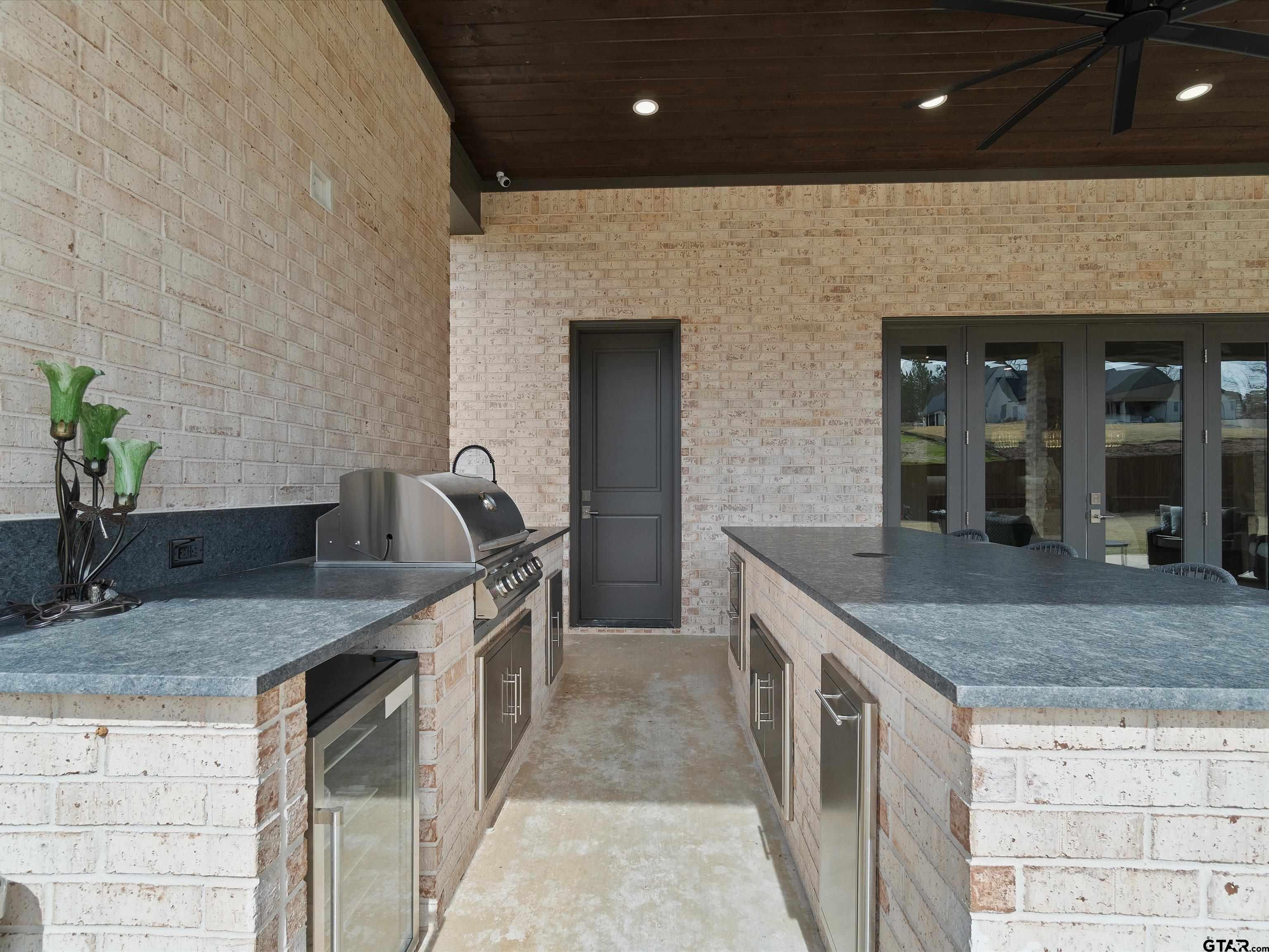 205 SHORTLEAF Lane Longview, TX 75605 - Photo 41 of 43