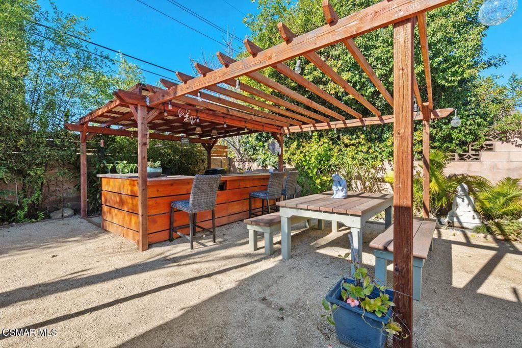 1135 Donner Avenue Simi Valley, CA 93065 - Photo 37 of 48 view of an outdoor sitting area
