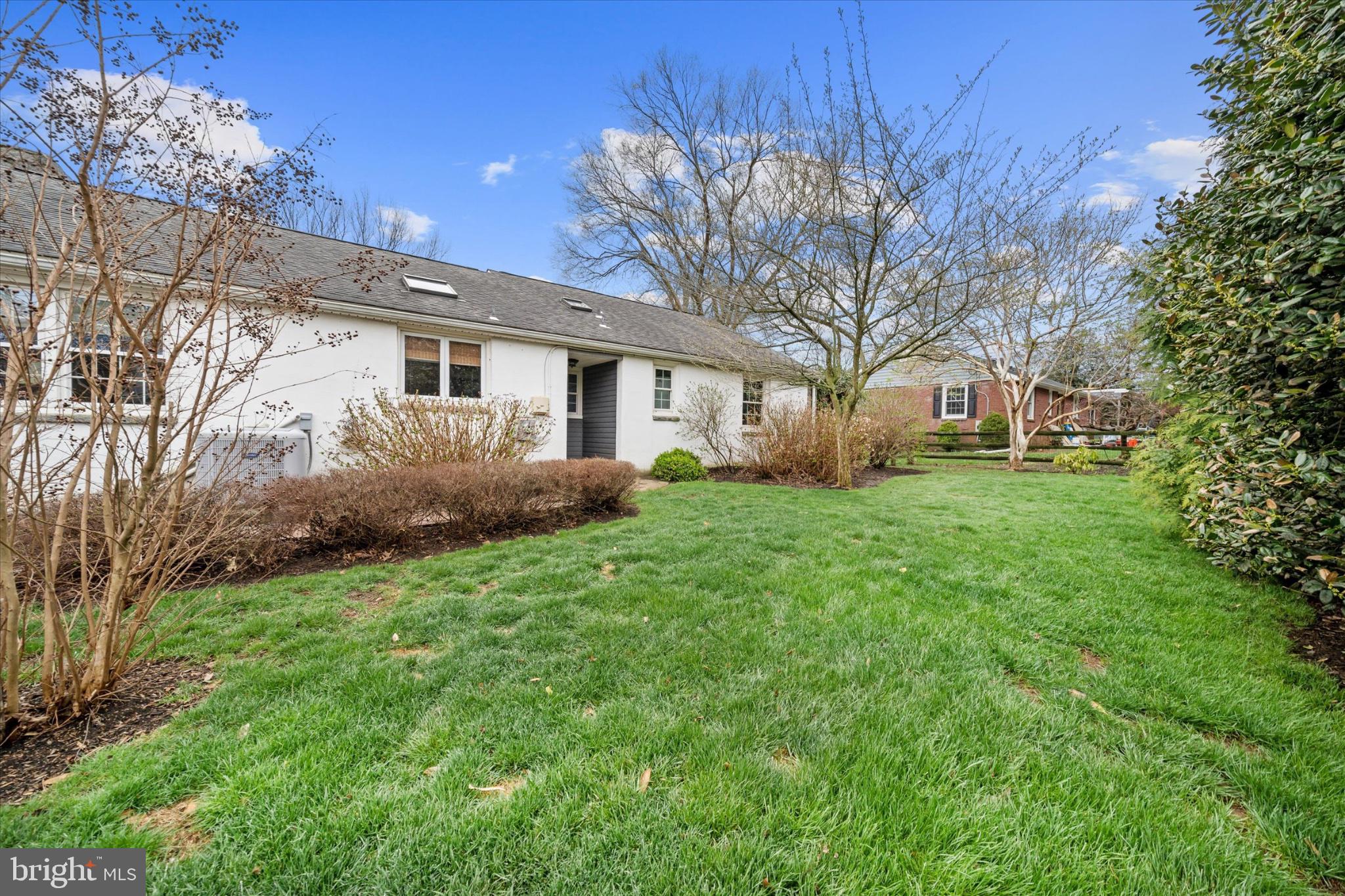 47 Paschall Road Wilmington, DE 19803 - Photo 24 of 26 Charming home with lush green yard.