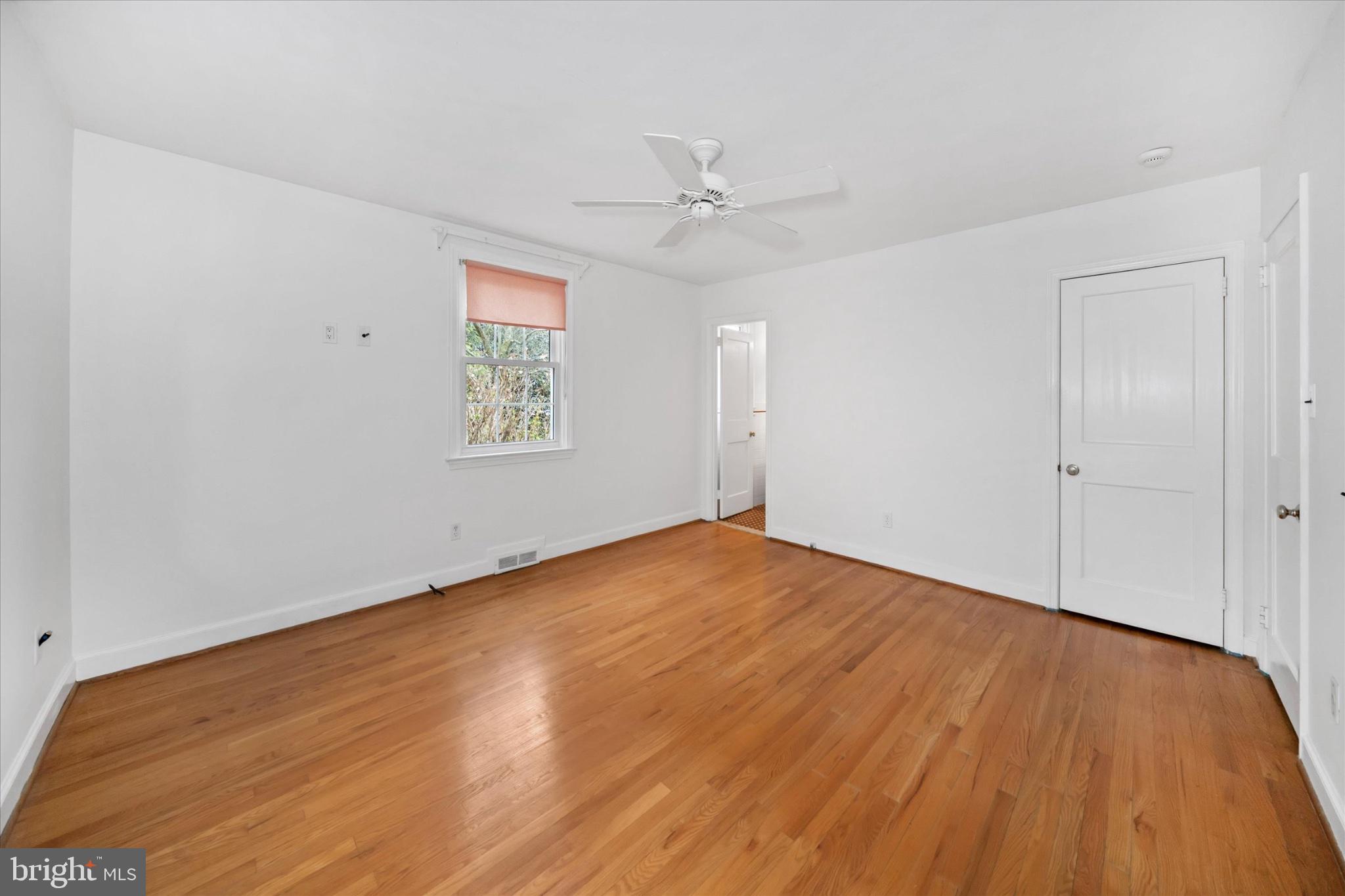 47 Paschall Road Wilmington, DE 19803 - Photo 9 of 26 Bright and airy open space awaits.