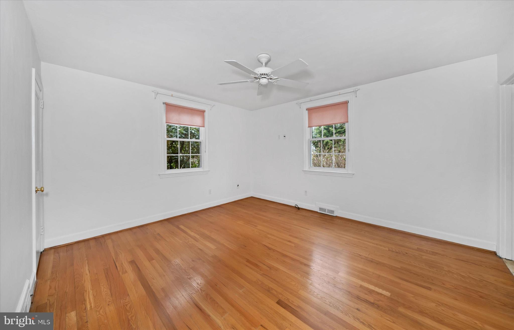 47 Paschall Road Wilmington, DE 19803 - Photo 10 of 26 Bright and airy open space awaits.