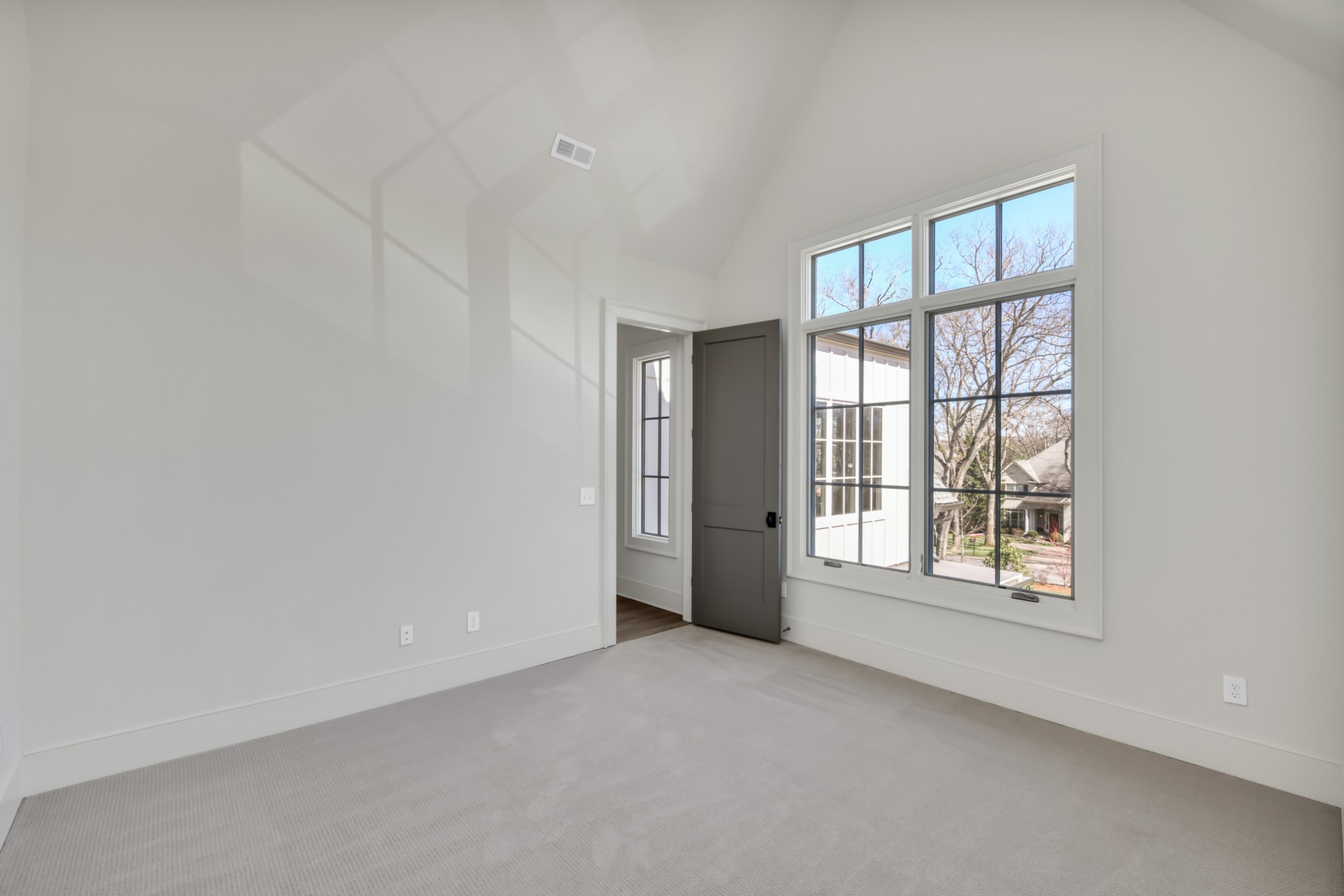 211B Page Road Nashville, TN 37205 - Photo 35 of 43 an empty room with windows and closet