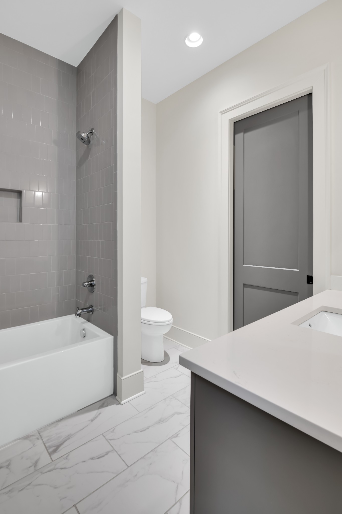 211B Page Road Nashville, TN 37205 - Photo 40 of 43 a bathroom with a bathtub and a sink
