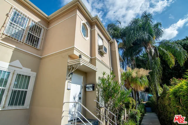 $1,899,000 | 461 North Vista Street, Los Angeles, CA 90036