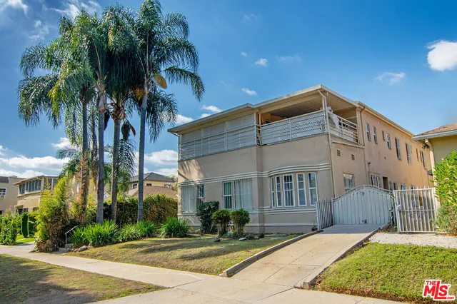 $1,899,000 | 461 North Vista Street, Los Angeles, CA 90036