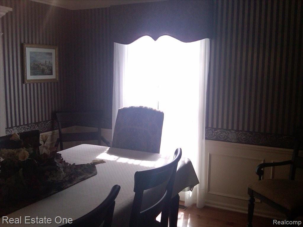 715 Loggers Circle Rochester, MI 48307 - Photo 23 of 25 IMG00024-20100422-1025