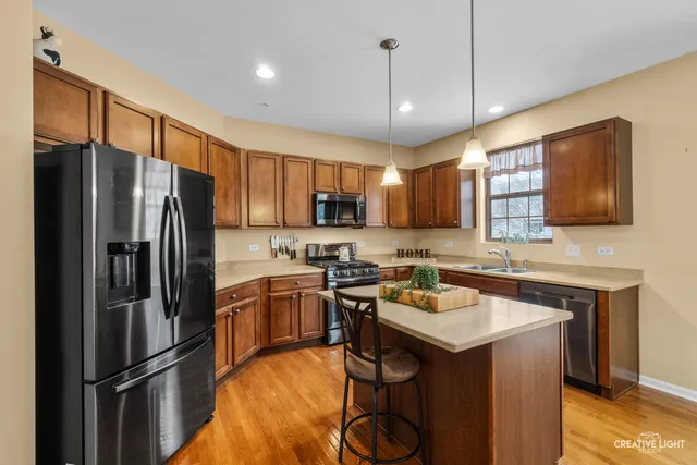 $369,500 | N068 Forsythe Court, Winfield, IL 60190