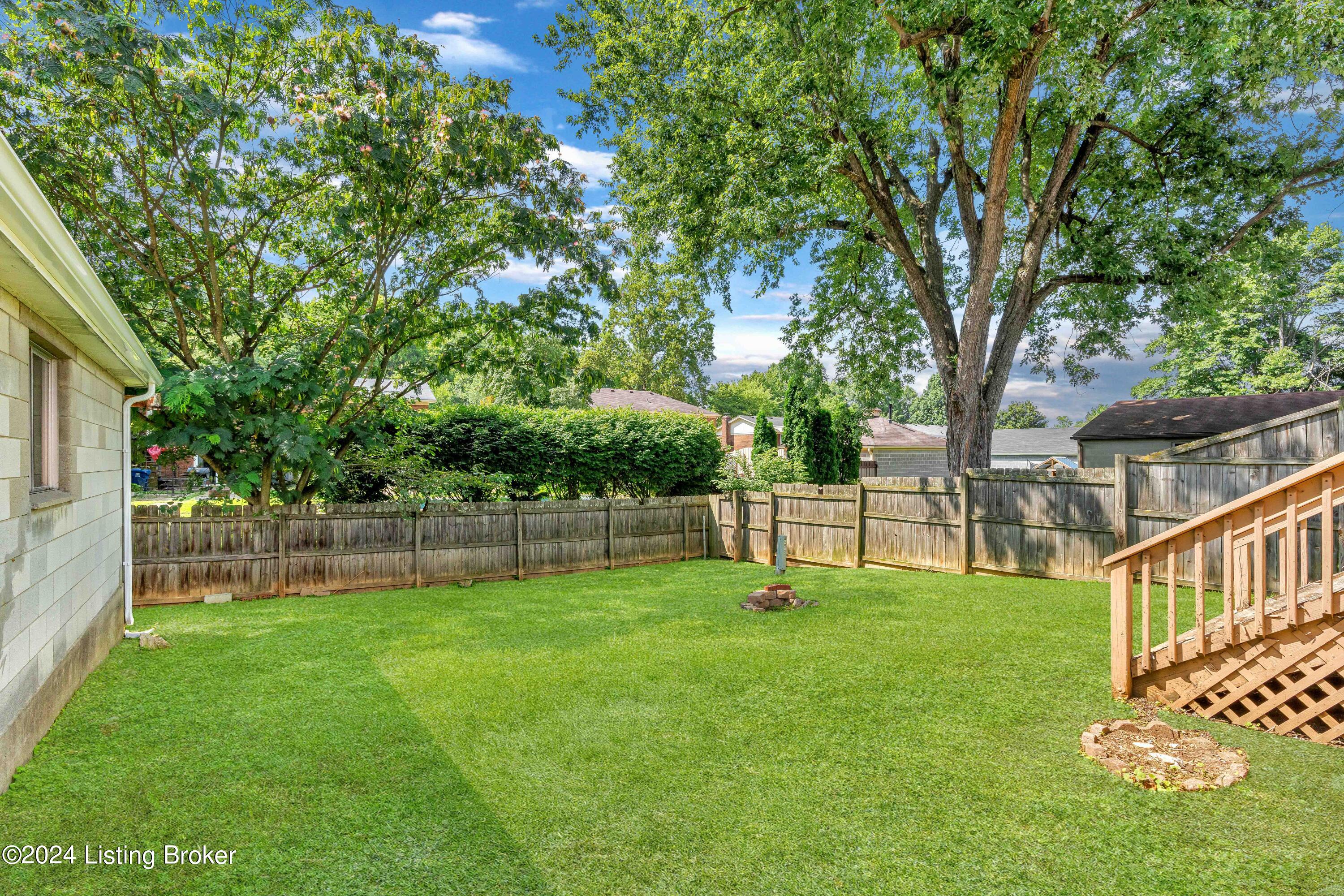 3607 Locklee Road Louisville, KY 40214 - Photo 37 of 40 3607 Locklee Rd (39 of 41)