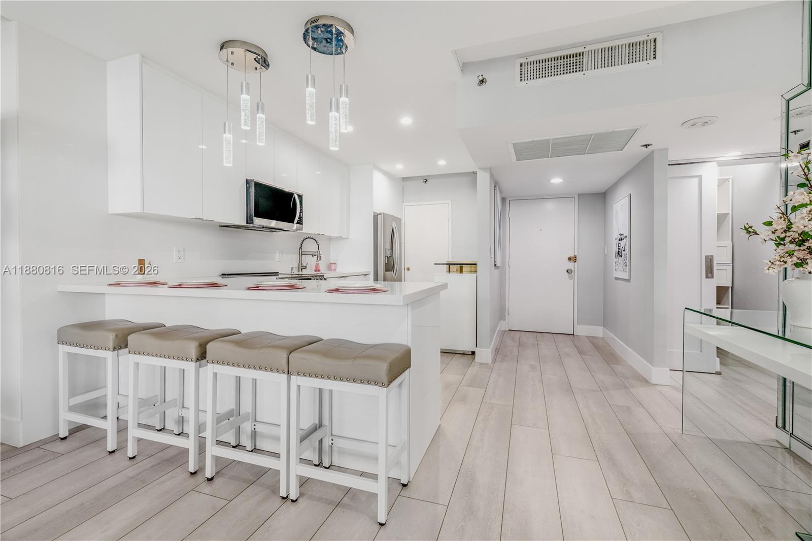 100 Lincoln Road, Unit 323 Miami Beach, FL 33139 - Photo 14 of 62